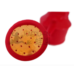 Regadera 0.9L rojo con roseta metálica